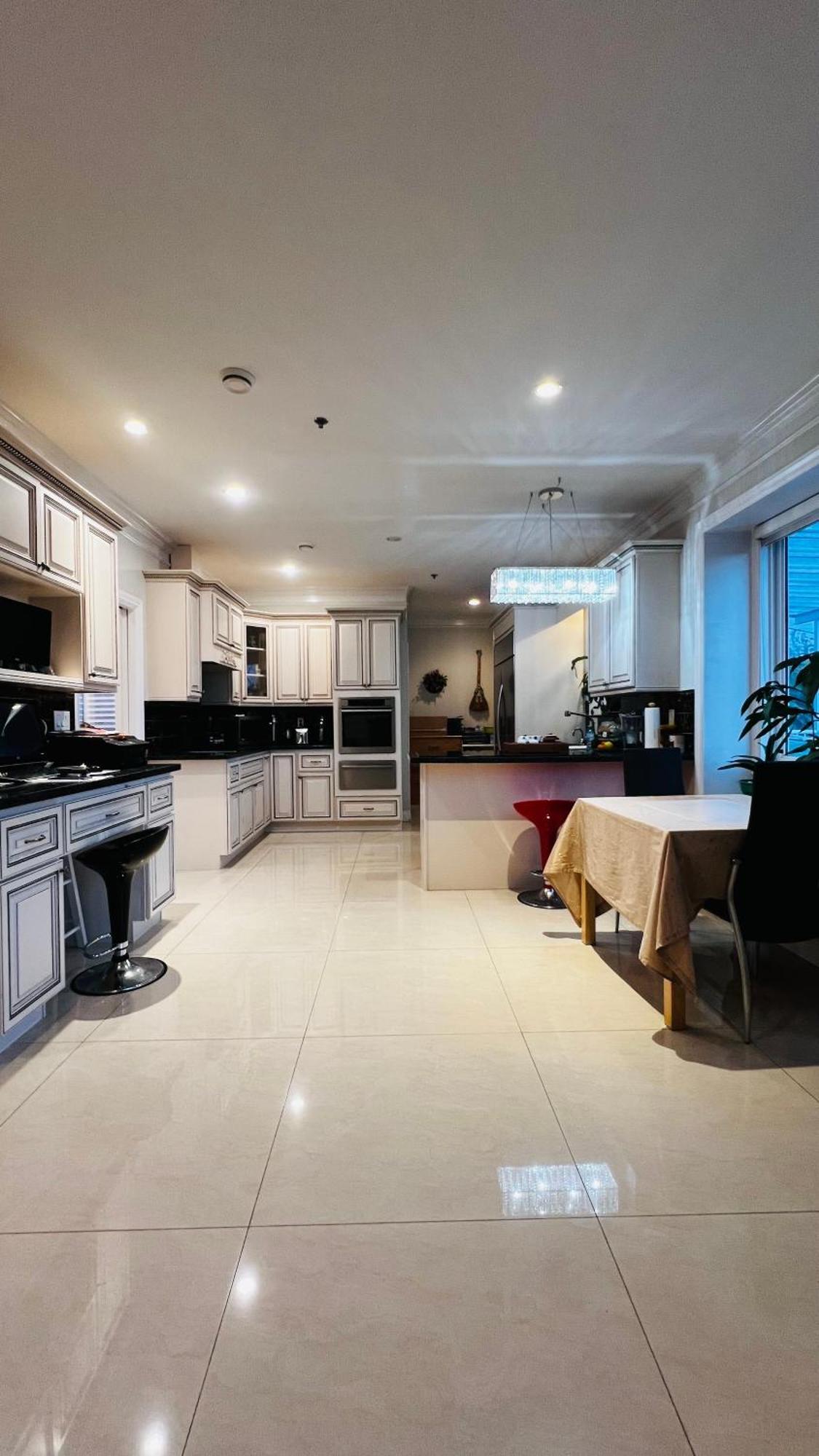 Coze Home In Vancouver Near Yvr Bagian luar foto